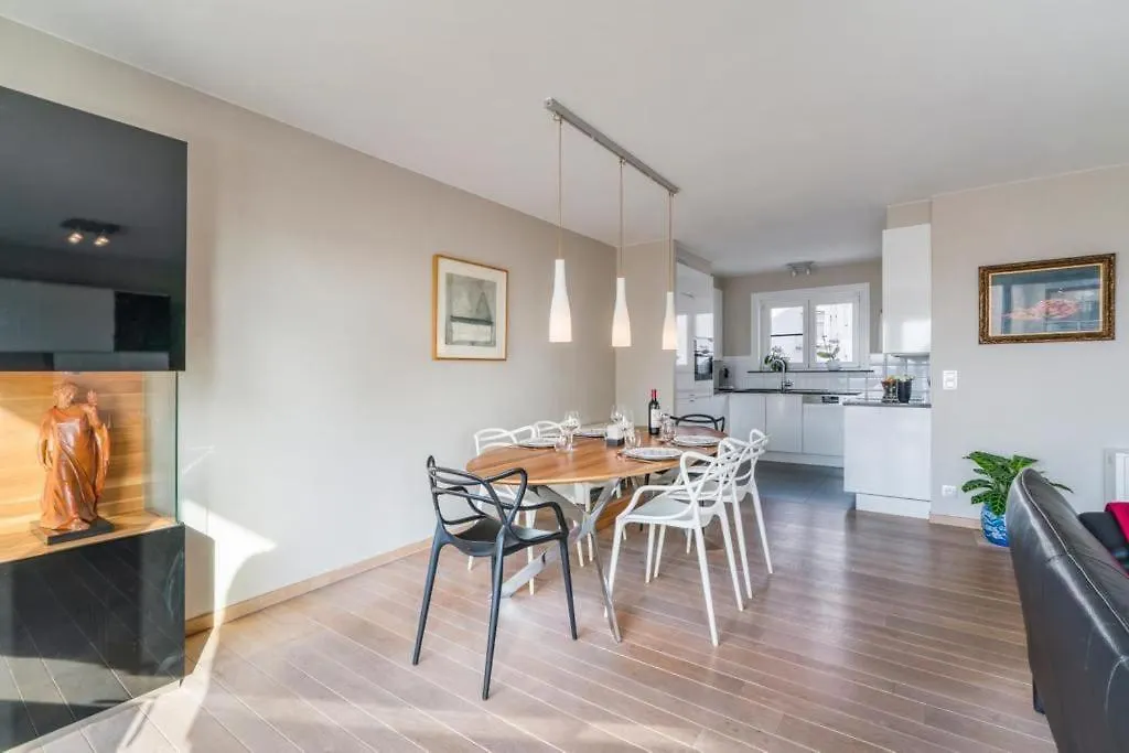 Ruim Appartement Met Heerlijk Zonneterras Bruges Belgique