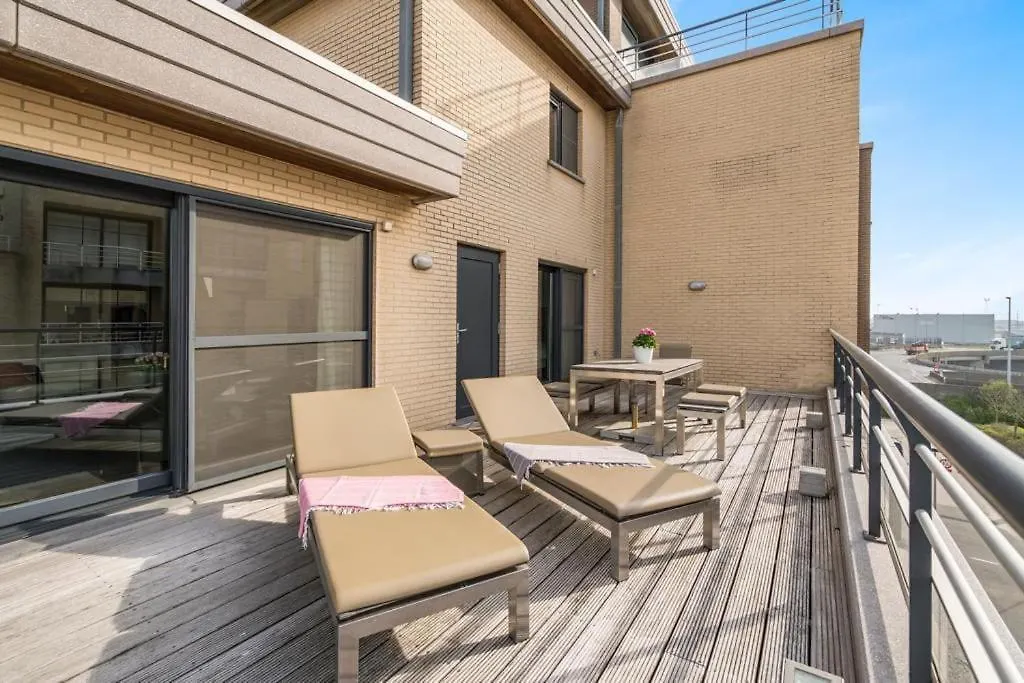 Ruim Appartement Met Heerlijk Zonneterras Bruges